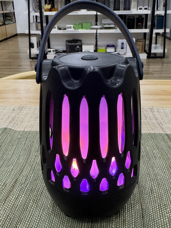 Logo OEM/ODM Bluetooth haut-parleur Flamme lumière UV LED Camping lampe rechargeable Moustiques Moustiques Mouches attrapeur d'insectes volants piège collant 3