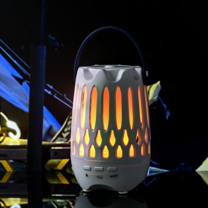 Logo OEM/ODM Bluetooth haut-parleur Flamme lumière UV LED Camping lampe rechargeable Moustiques Moustiques Mouches attrapeur d'insectes volants piège collant 1