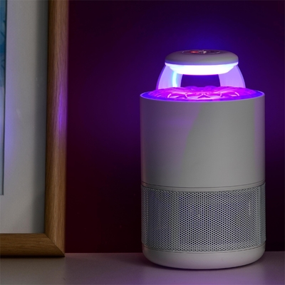 Un bon prix. Tueur de moustiques électrique à débit d'air à l'intérieur lumière UV LED piège à insectes volants avec câble USB 480 heures en ligne