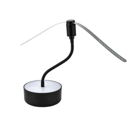 Un bon prix. 3.7V Voltage Portable Ventilateur anti-mouches pour tenir les mouches à l' écart Les lames douces Les fêtes de barbecue en ligne