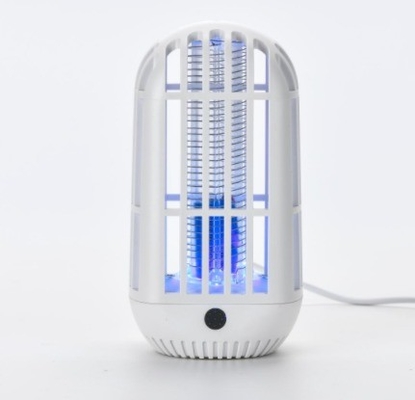 Un bon prix. Choc électrique moustique volant piège à insectes termites moustiquaire 5V 8x6.6x15.3cm Avec batterie rechargeable Li-ion 1200 MAh en ligne