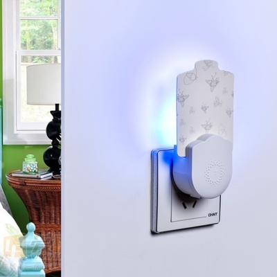 20 à 50 mètres carrés Applicable Electric Wall Plug-in Socket UV Lampes anti-moustiques État solide Très efficace